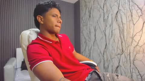 Snapshot of andrew_myersx chatting on January 2026 01:41:02 AM ANDREW online show from January 2026 01:41:02 AM