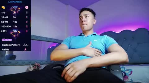 Andrew online show from November 2025 02:44:01 AM