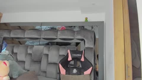 Andrew M. online show from October 2025 05:11:02 PM