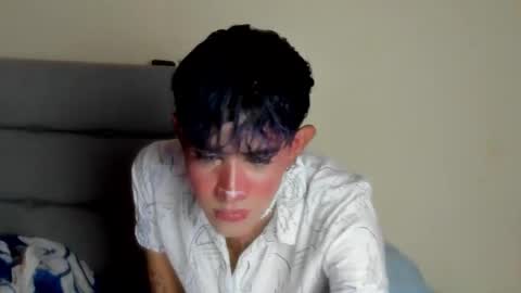 Snapshot of andrew_uwu_ chatting on December 2025 09:56:01 PM ANDREW independent model online show from December 2025 09:56:01 PM