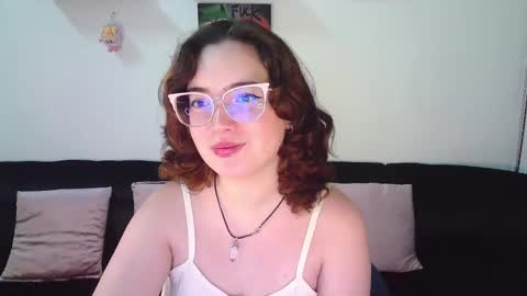 Snapshot of andrewanndcherry chatting on January 2025 01:48:01 AM Andrew and Cherry online show from January 2025 01:48:01 AM