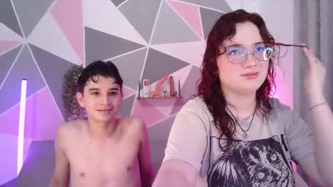 Snapshot of andrewanndcherry chatting on February 2026 11:33:01 PM Andrew and Cherry online show from February 2026 11:33:01 PM