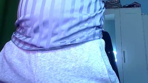 Snapshot of andrewbanner chatting on January 2026 06:27:01 AM MasterRomania online show from January 2026 06:27:01 AM