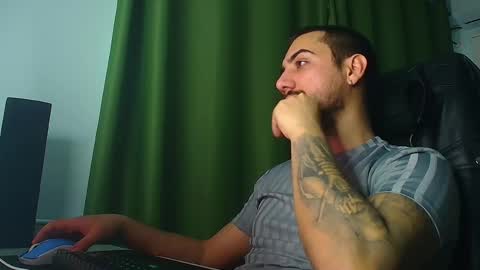 Snapshot of andrewbanner chatting on January 2026 07:12:02 AM MasterRomania online show from January 2026 07:12:02 AM