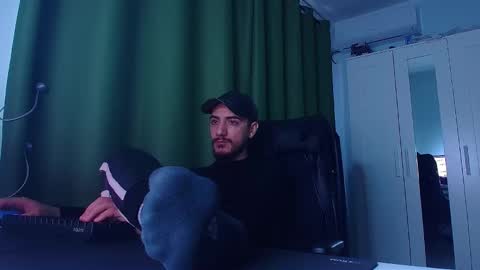 Snapshot of andrewbanner chatting on February 2026 07:35:01 AM MasterRomania online show from February 2026 07:35:01 AM