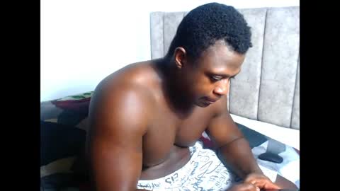 Snapshot of andrewburke06 chatting on May 2026 03:25:01 AM andrewburke06 online show from May 2026 03:25:01 AM
