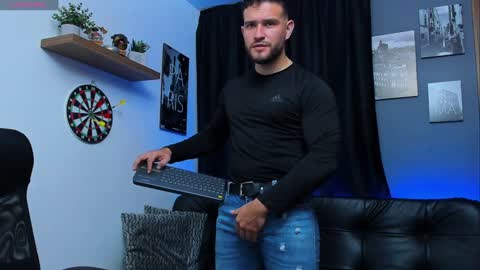 Snapshot of andrewdiaz_ chatting on December 2024 10:58:01 AM Andrew Diaz online show from December 2024 10:58:01 AM