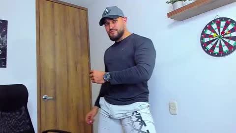 Snapshot of andrewdiaz_ chatting on September 2025 11:54:01 PM Andrew Diaz online show from September 2025 11:54:01 PM