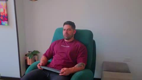 Andrew online show from April 2026 10:27:01 PM