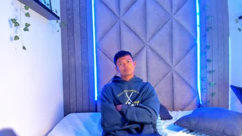 ANDREW KENNOXX online show from April 2026 01:47:02 AM