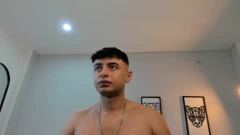 Andrewlamar21 online show from January 2025 01:35:02 PM