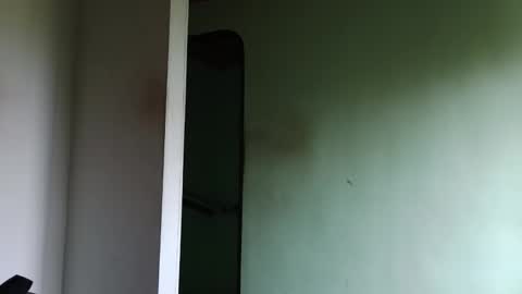 Snapshot of andrewmature chatting on October 2025 09:36:01 PM andrewmature online show from October 2025 09:36:01 PM