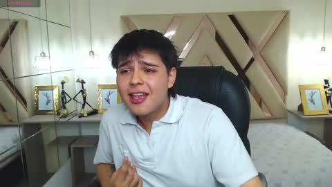 Snapshot of andrewsmile_ chatting on February 2025 12:33:01 PM ANDREW online show from February 2025 12:33:01 PM