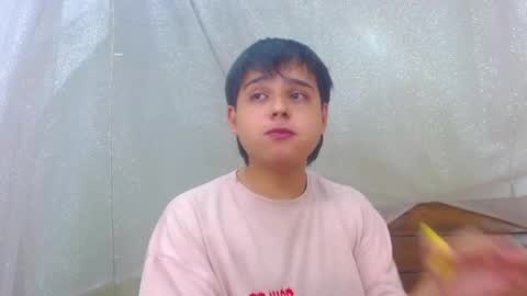 Snapshot of andrewsmile_ chatting on February 2025 06:41:01 PM ANDREW online show from February 2025 06:41:01 PM