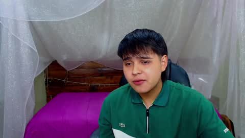 Snapshot of andrewsmile_ chatting on March 2025 12:15:02 PM ANDREW online show from March 2025 12:15:02 PM