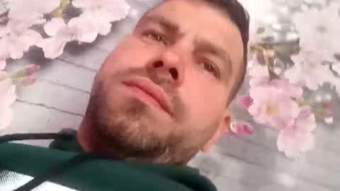 andrey21q online show from April 2026 09:25:02 AM