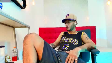   online show from October 2025 08:40:02 PM