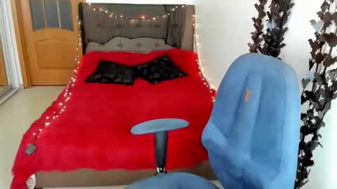 andrianabelle online show from October 2025 04:48:01 PM