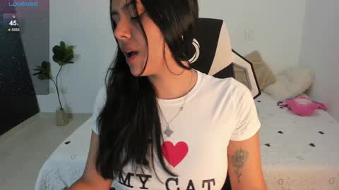 Snapshot of andy05hernandez_ chatting on January 2025 04:33:02 AM independet online show from January 2025 04:33:02 AM