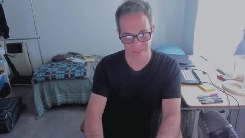 Snapshot of andy0pandi chatting on January 2026 07:37:02 PM Andrew online show from January 2026 07:37:02 PM