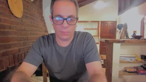 Snapshot of andy0pandi chatting on February 2026 01:01:02 AM Andrew online show from February 2026 01:01:02 AM