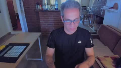 Snapshot of andy0pandi chatting on February 2026 03:45:01 PM Andrew online show from February 2026 03:45:01 PM