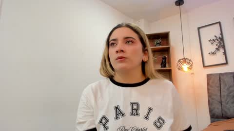 andy_and_emma online show from January 2025 12:41:02 PM