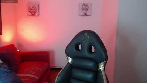 andy_eagleton_20 online show from February 2026 03:23:01 AM