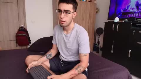 Snapshot of andy_shaaw chatting on January 2026 01:24:02 PM Andres online show from January 2026 01:24:02 PM