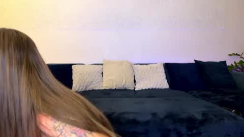 andy_velvet online show from May 2026 10:14:02 PM