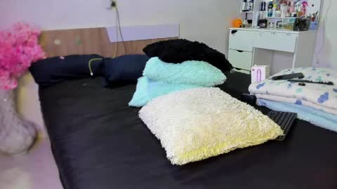 andy_wood1 online show from May 2026 11:29:02 AM