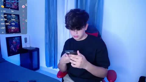 Snapshot of andyboy_19 chatting on December 2024 12:48:02 AM andy online show from December 2024 12:48:02 AM