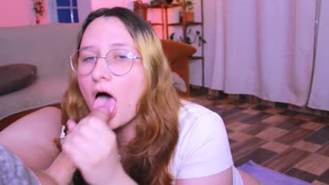 Cherry online show from November 2025 04:23:02 AM