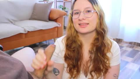 Cherry online show from December 2025 03:17:01 PM