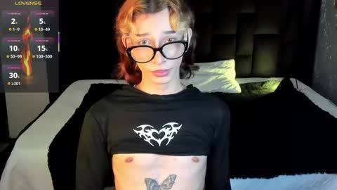 Andy online show from November 2025 10:01:02 PM