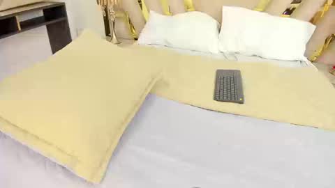 andyxibrat online show from September 2025 10:54:01 PM