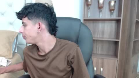 Snapshot of andyxibrat chatting on April 2026 06:42:01 PM andyxibrat online show from April 2026 06:42:01 PM