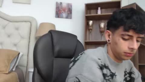 Snapshot of andyxibrat chatting on April 2026 11:54:02 AM andyxibrat online show from April 2026 11:54:02 AM