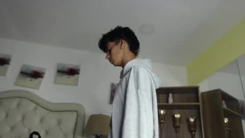 Snapshot of andyxibrat chatting on April 2026 01:42:02 AM andyxibrat online show from April 2026 01:42:02 AM