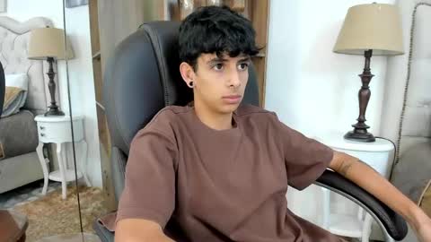 Snapshot of andyxibrat chatting on May 2026 12:01:01 PM andyxibrat online show from May 2026 12:01:01 PM