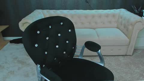 Anne online show from February 2025 10:51:01 PM