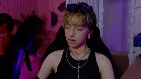 angeel_tay online show from June 2026 06:57:02 PM