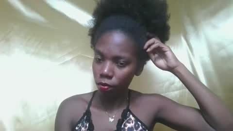 Snapshot of angeeliine chatting on April 2026 07:28:01 AM angeeliine online show from April 2026 07:28:01 AM
