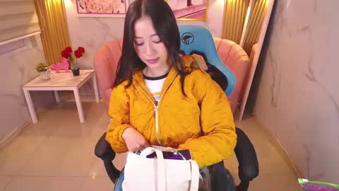 angel09 a online show from October 2025 12:04:02 PM