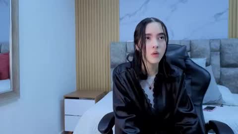 Snapshot of angel__kiss chatting on October 2025 11:57:02 AM angel__kiss online show from October 2025 11:57:02 AM