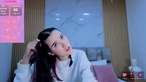 Snapshot of angel__kiss chatting on January 2026 11:59:01 AM angel__kiss online show from January 2026 11:59:01 AM