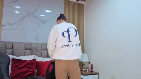 Snapshot of angel__kiss chatting on February 2026 11:41:01 AM angel__kiss online show from February 2026 11:41:01 AM