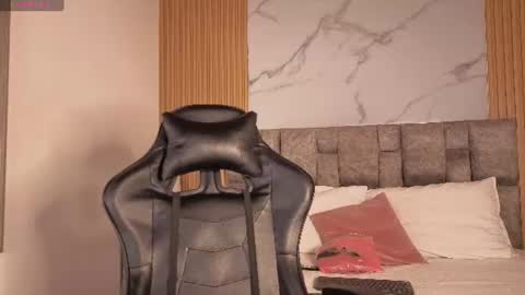 angel__kiss online show from June 2026 01:22:01 PM