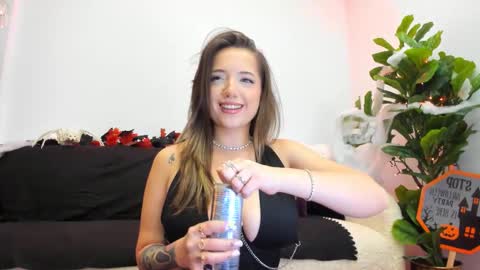 Snapshot of angel__vibe chatting on October 2025 07:58:02 PM angel__vibe online show from October 2025 07:58:02 PM