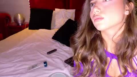 Snapshot of angel__vibe chatting on June 2026 09:57:02 PM angel__vibe online show from June 2026 09:57:02 PM